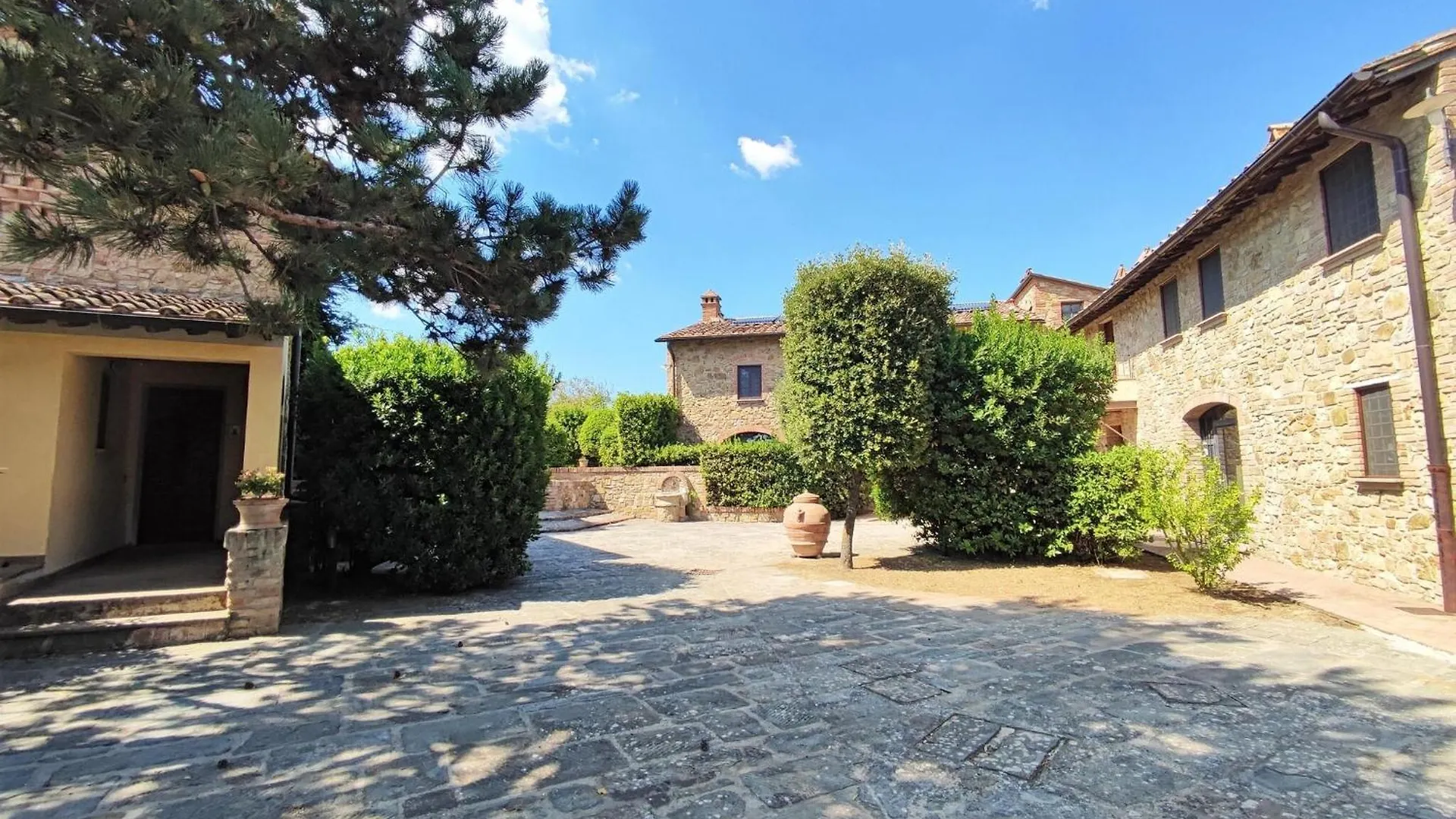Appealing Holiday Home In Gambassi Terme With Garden Italia