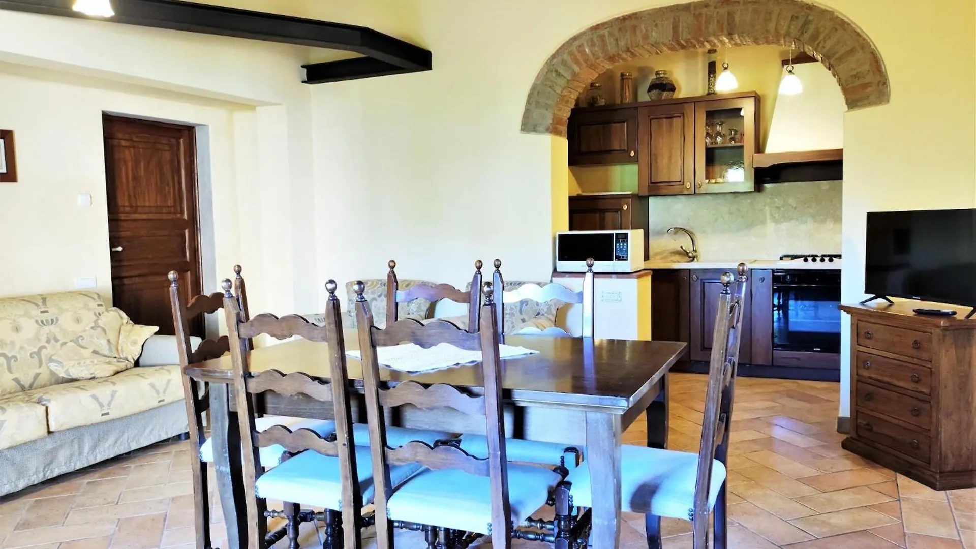 Appealing Holiday Home In Gambassi Terme With Garden