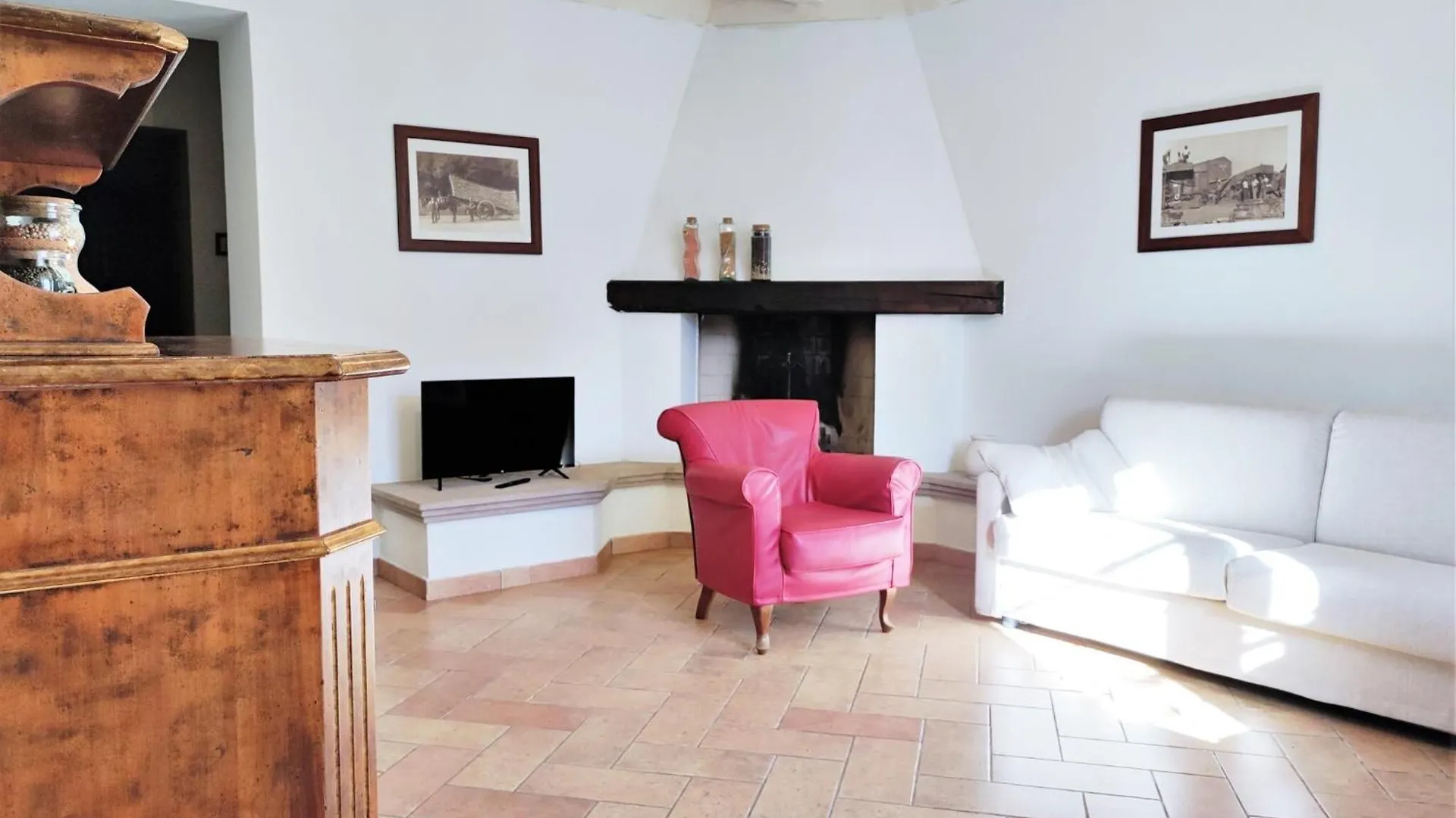 Appealing Holiday Home In Gambassi Terme With Garden