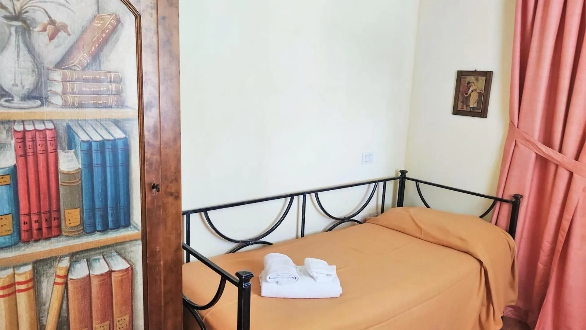 Appealing Holiday Home In Gambassi Terme With Garden