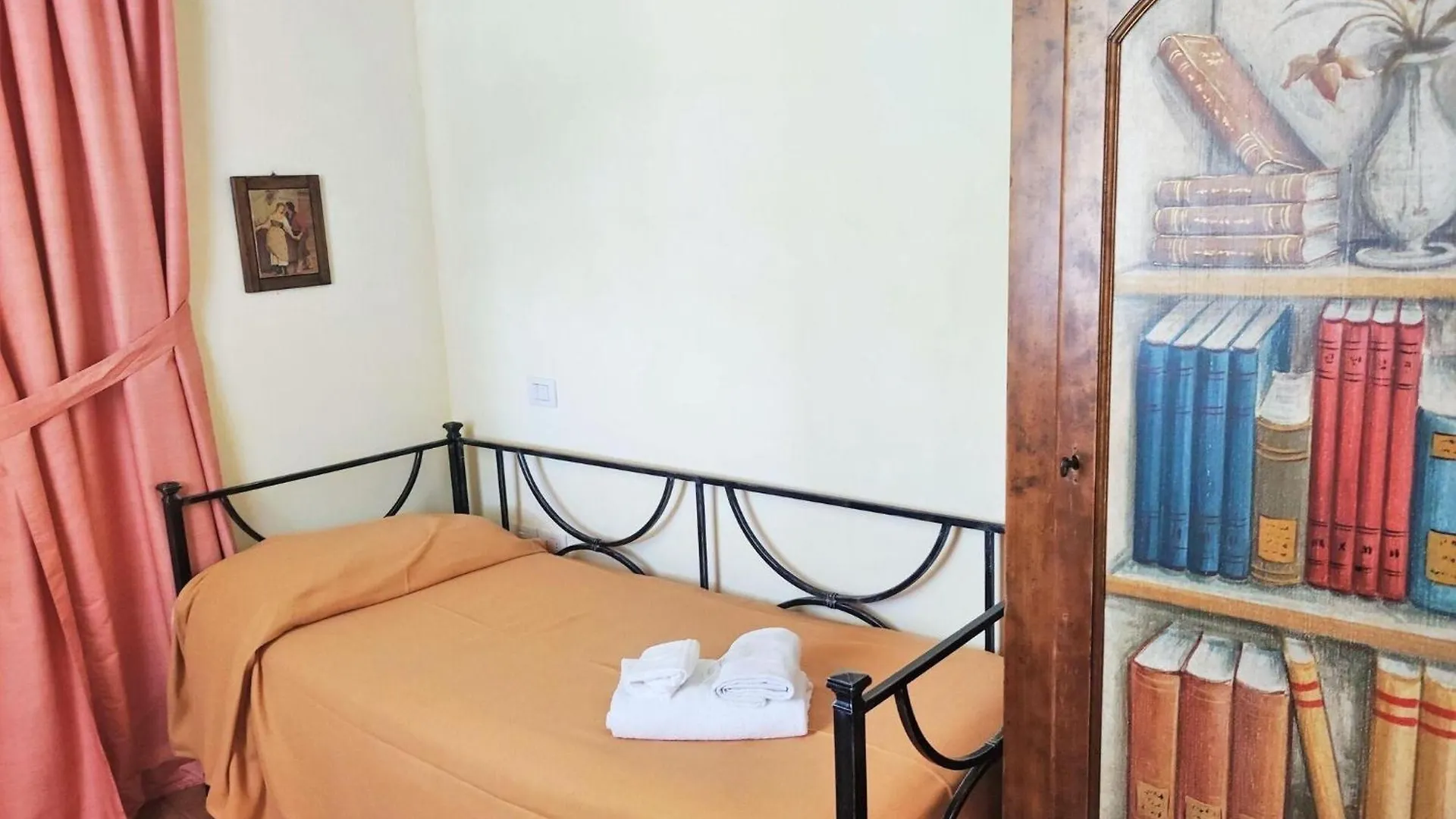 Appealing Holiday Home In Gambassi Terme With Garden 0*,  Italy