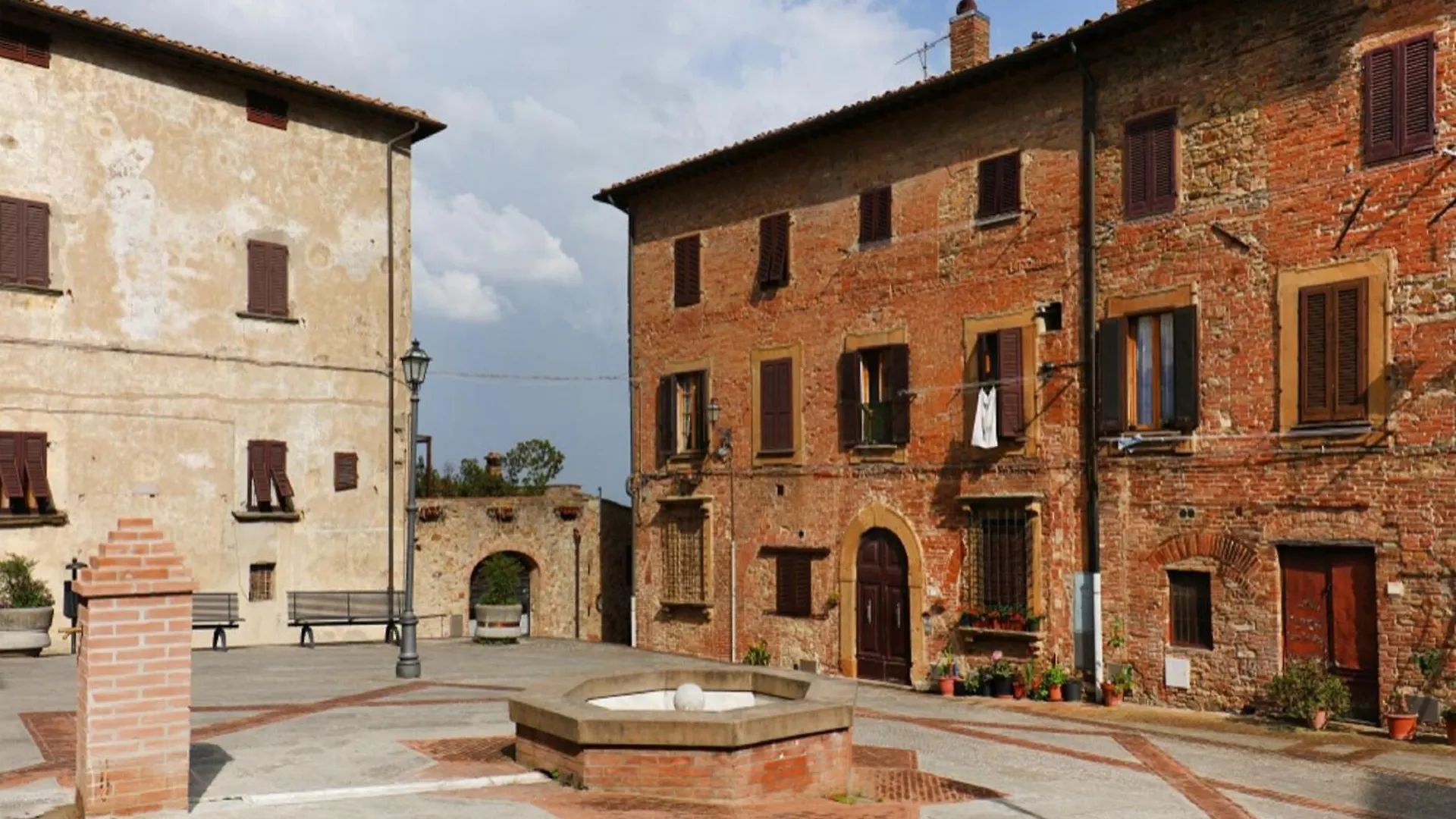 Appealing Holiday Home In Gambassi Terme With Garden