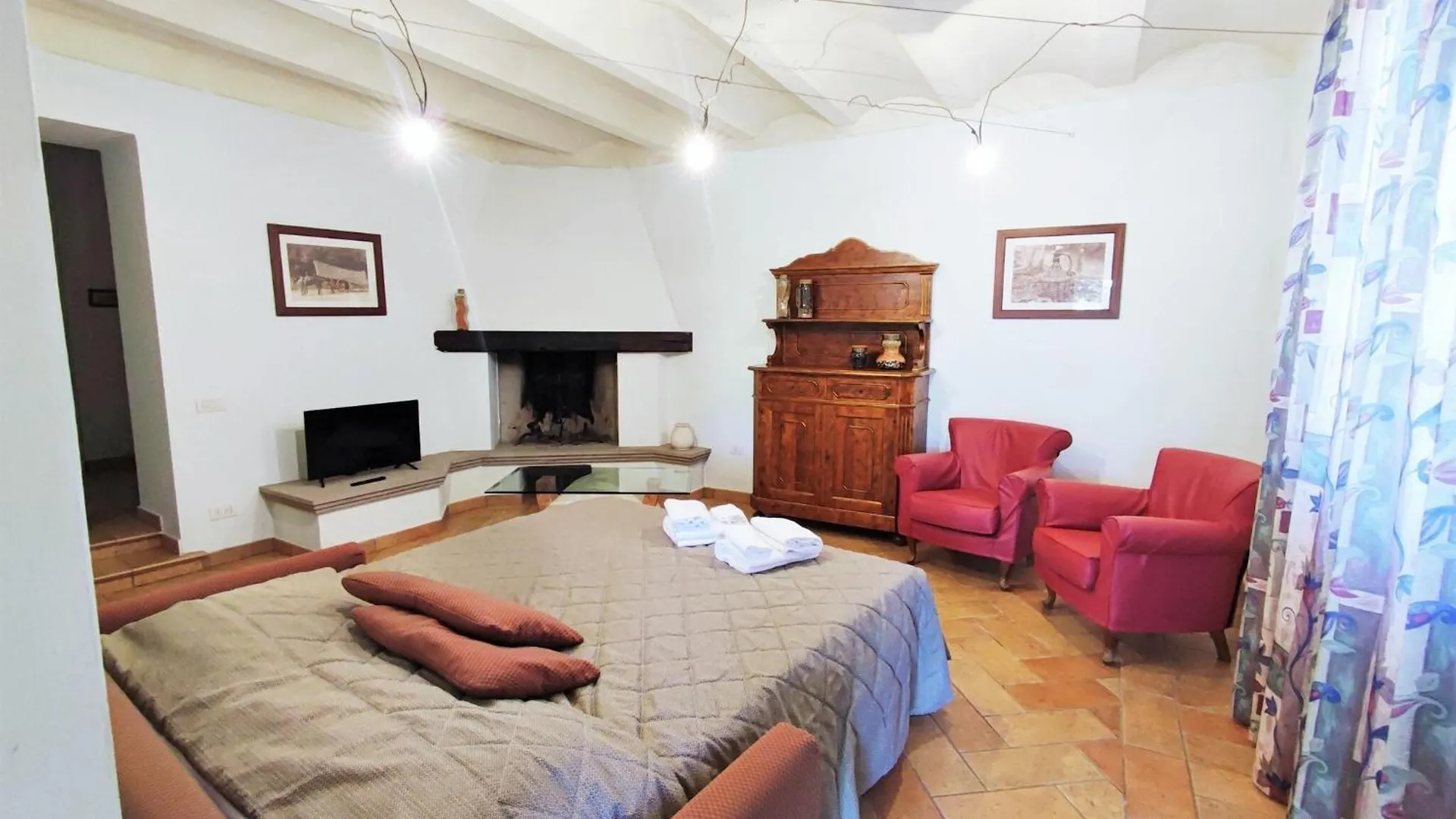 Appealing Holiday Home In Gambassi Terme With Garden 0*,