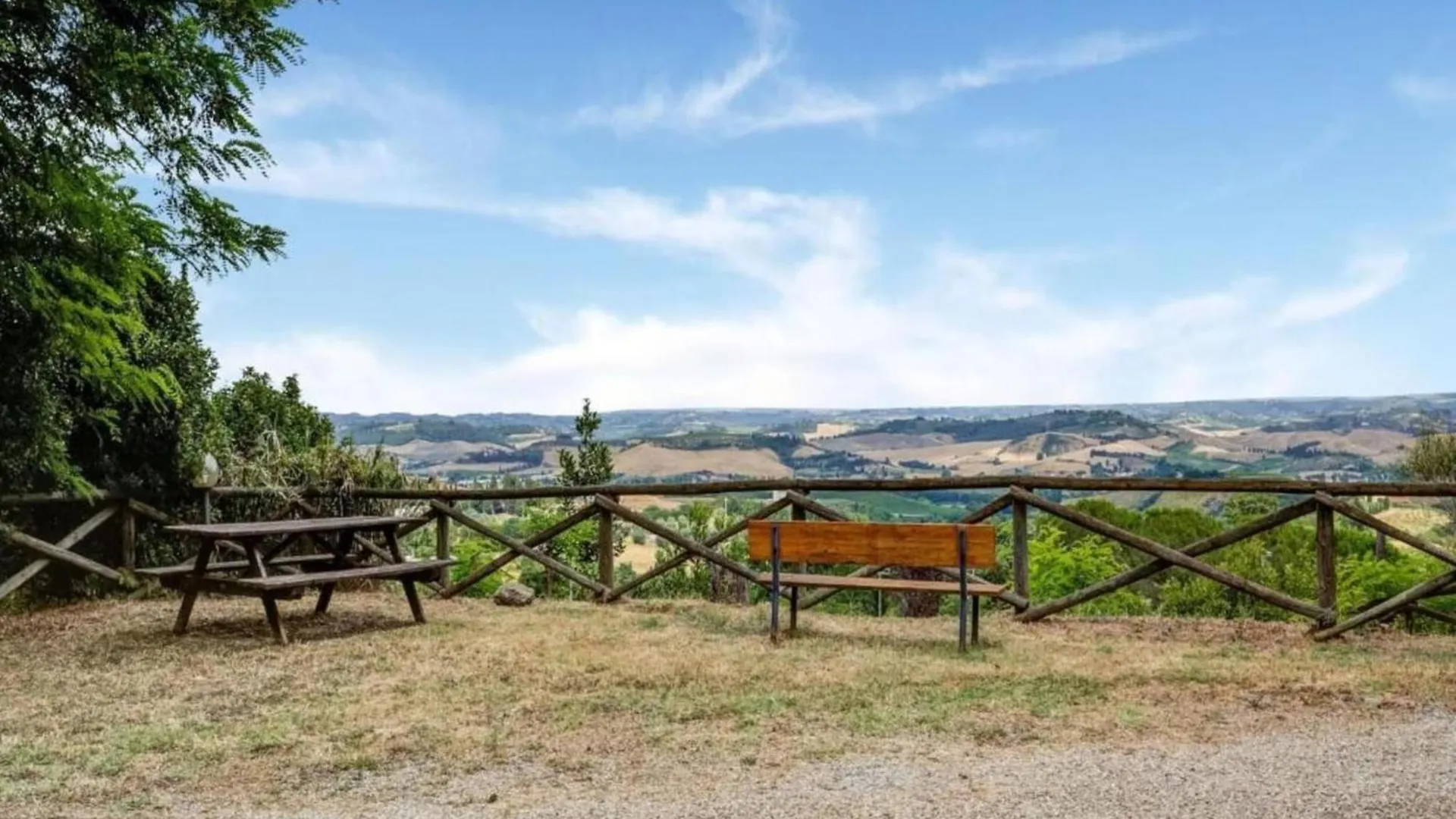 Appealing Holiday Home In Gambassi Terme With Garden 이탈리아